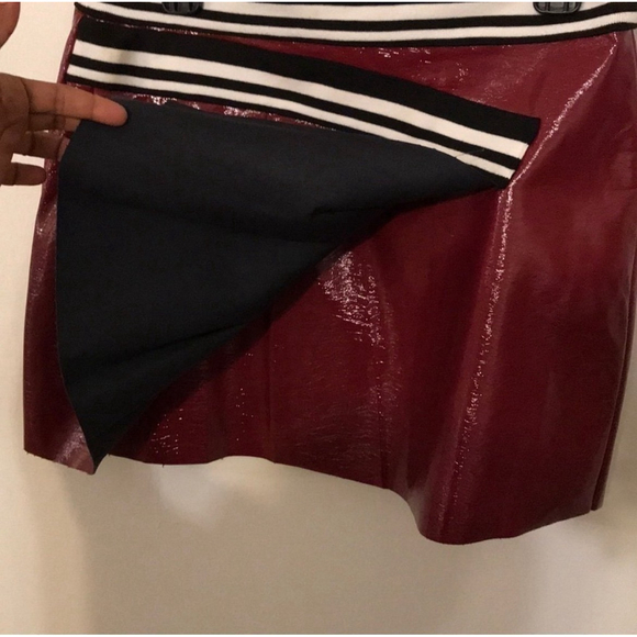 BCBG RED SKIRT ✨✨✨ - Picture 2 of 5